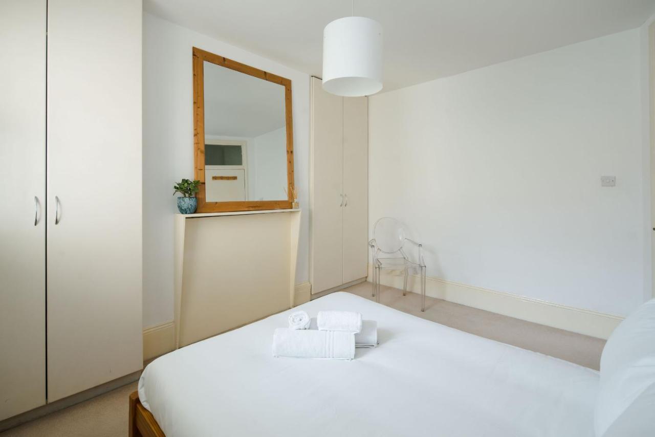 Beautiful Designer Flat In Maida Vale, Sleeps 4 Apartment London